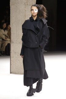 Yohji Yamamoto Fall 2018 Ready-to-Wear , Ёдзи Ямамото осень зима 2018 , Fashion show , неделя моды в Париже , PFW , Mainstyles